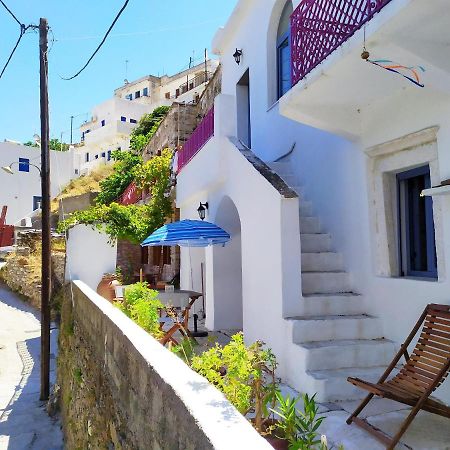 Traditional Family House, Ground Floor With Yard Koronos المظهر الخارجي الصورة