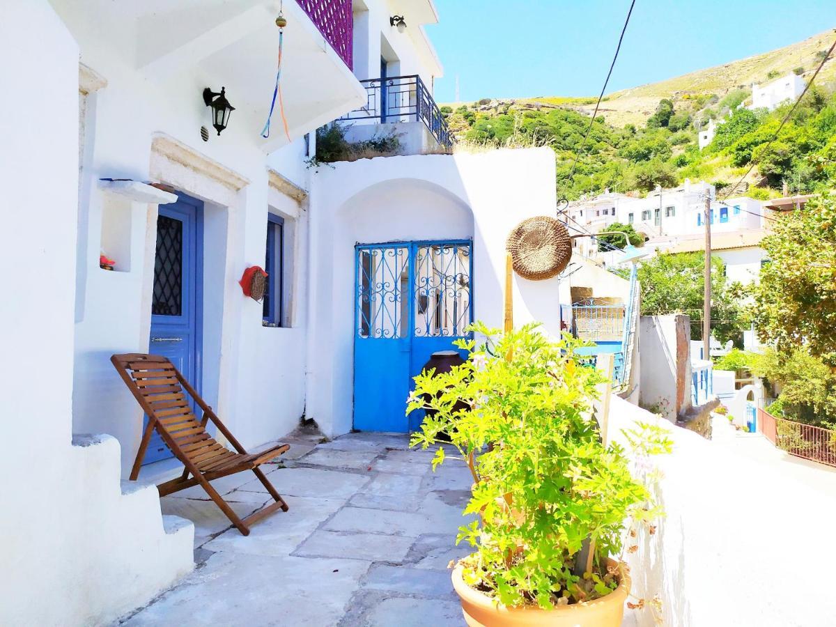 Traditional Family House, Ground Floor With Yard Koronos المظهر الخارجي الصورة