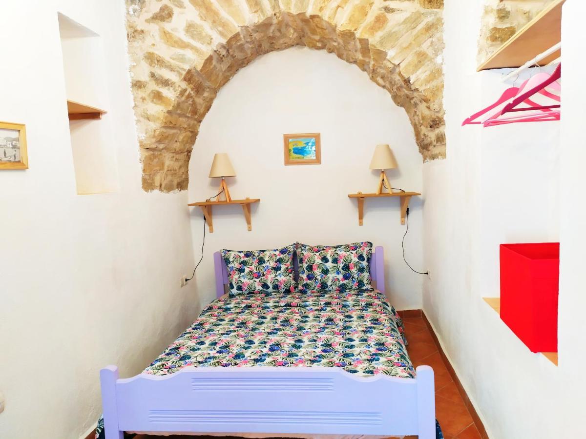 Traditional Family House, Ground Floor With Yard Koronos المظهر الخارجي الصورة