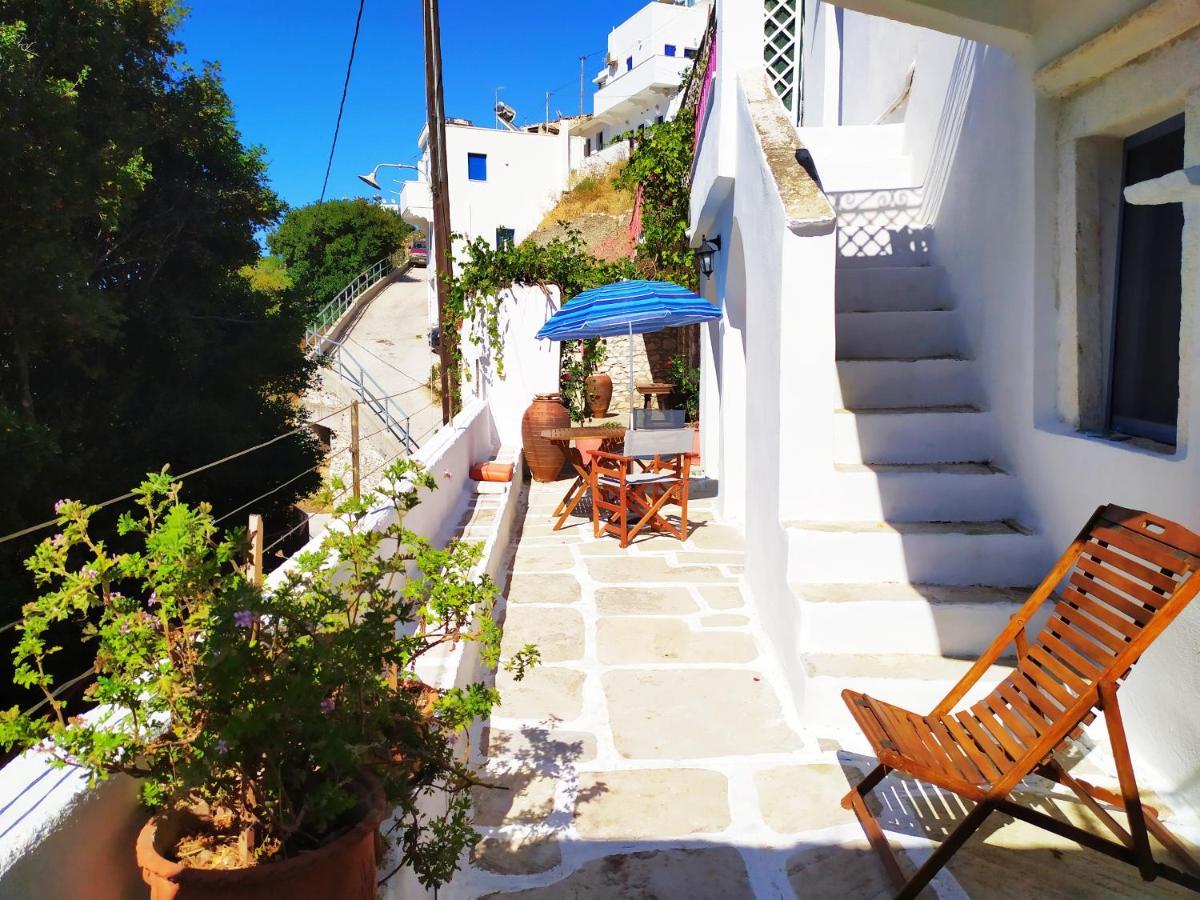 Traditional Family House, Ground Floor With Yard Koronos المظهر الخارجي الصورة